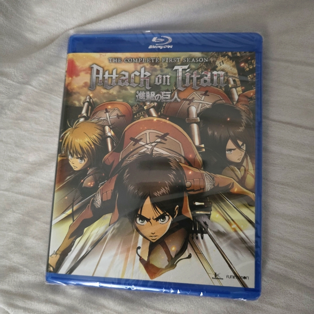 Attack On Titan Season 1 Blu-ray